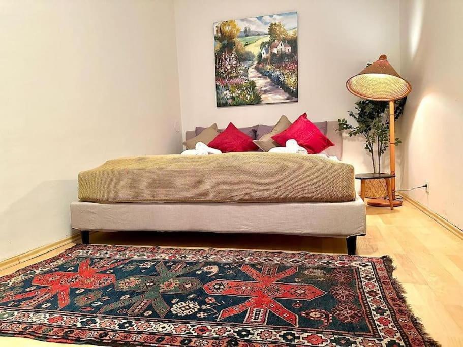 Next To First District, Traditional Apartment Wien